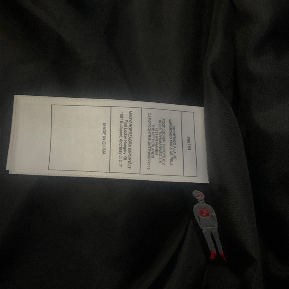 Sneaker Head polyfill hooded veat - Picture 10 of 10